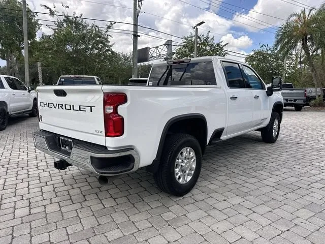 2024 Chevrolet Silverado 3500 HD LTZ photo 39