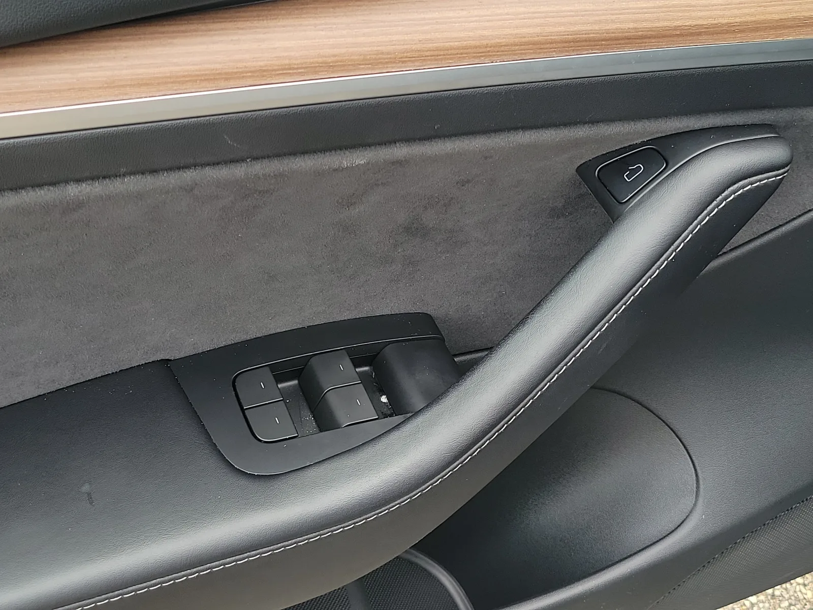 2022 Tesla Model 3 Long Range photo 14