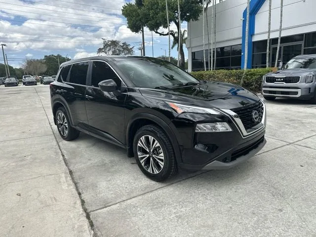 2023 Nissan Rogue SV photo 21