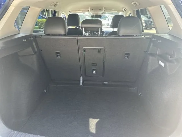 2024 Volkswagen Taos SE photo 28