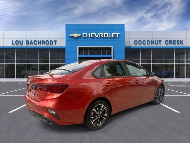 2024 Kia Forte LXS photo 8