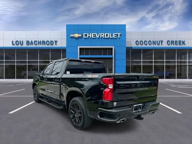 2024 Chevrolet Silverado 1500 RST photo 6