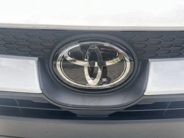 2024 Toyota Corolla LE photo 10