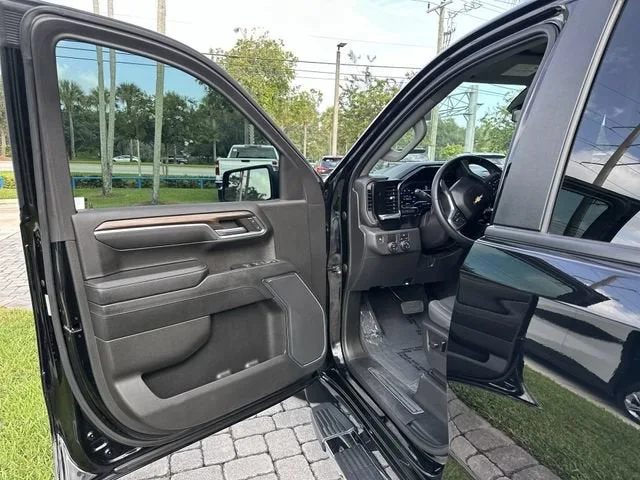 2023 Chevrolet Silverado 1500 LT photo 22