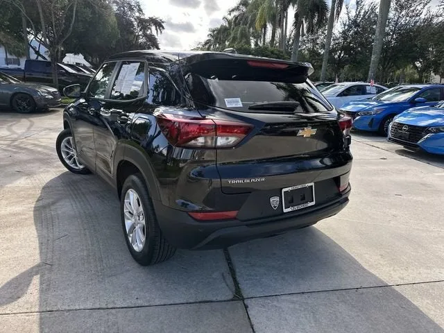 2024 Chevrolet Trailblazer LS photo 12
