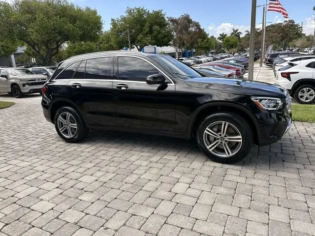 2022 Mercedes-Benz GLC GLC 300 photo 15