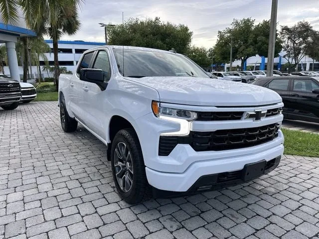 2023 Chevrolet Silverado 1500 RST photo 17
