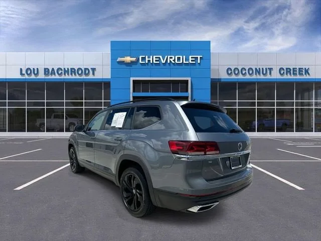 2022 Volkswagen Atlas 2.0T SE w/Technology photo 6