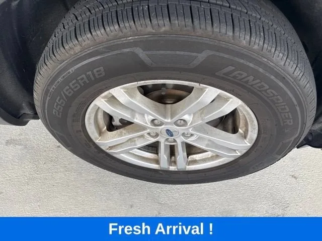 2023 Ford Explorer XLT photo 23