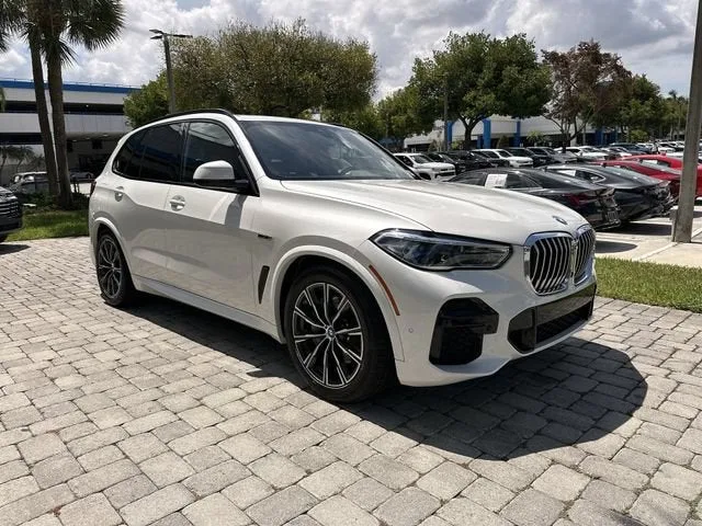 2022 BMW X5 xDrive45e photo 16
