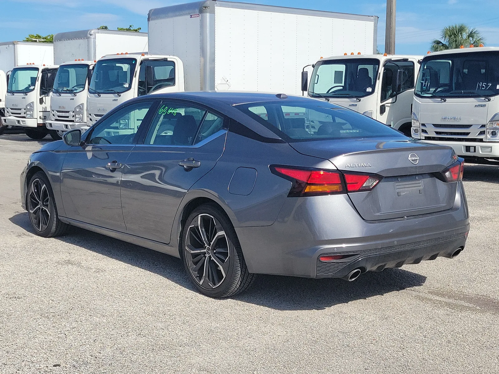 2024 Nissan Altima 2.5 SR photo 3