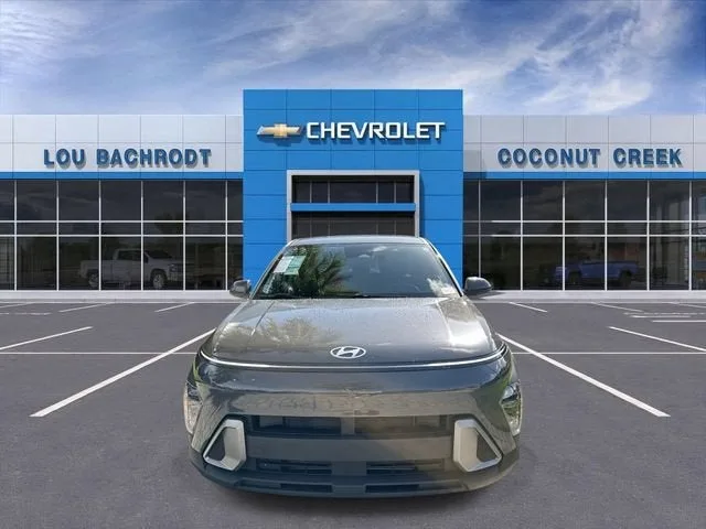 2024 Hyundai Kona SE photo 3