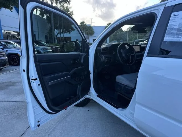 2024 Toyota Tacoma 2WD SR5 photo 22