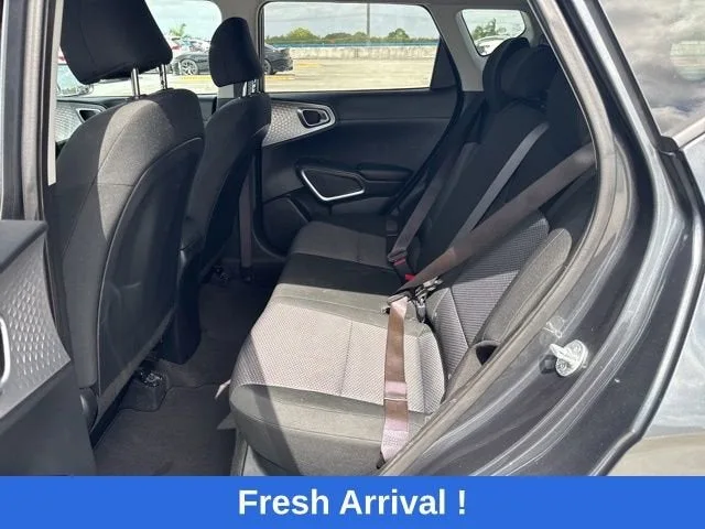 2024 Kia Soul LX photo 3