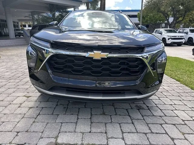 2024 Chevrolet Trax LT photo 19