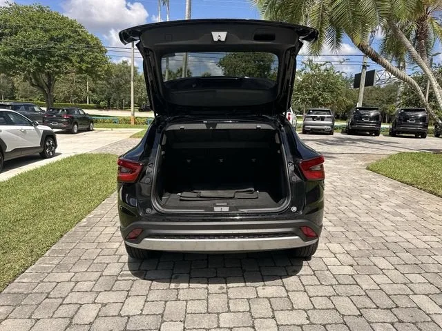 2024 Chevrolet Trax LT photo 28