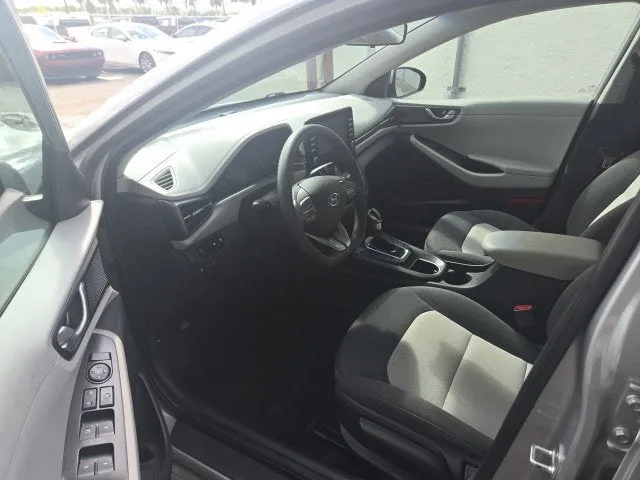 2020 Hyundai Ioniq Hybrid Blue photo 18