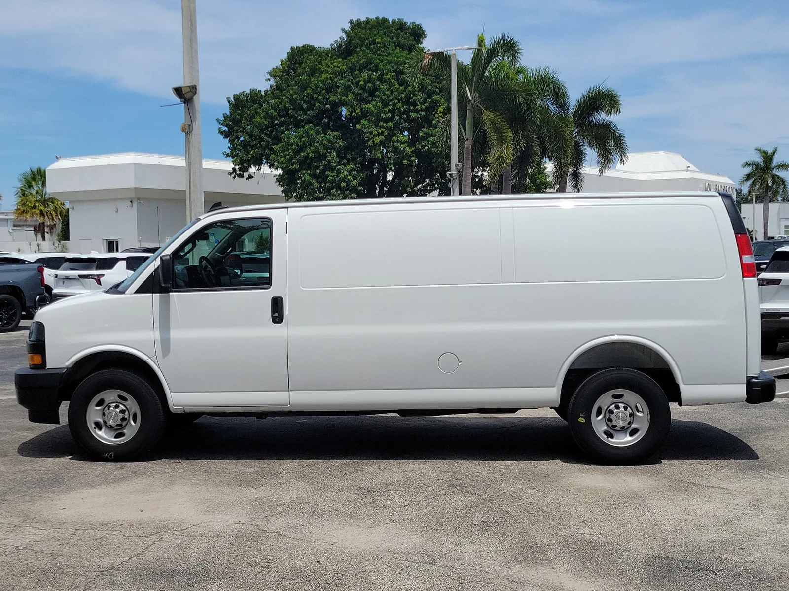 2025 Chevrolet Express Cargo WT photo 6