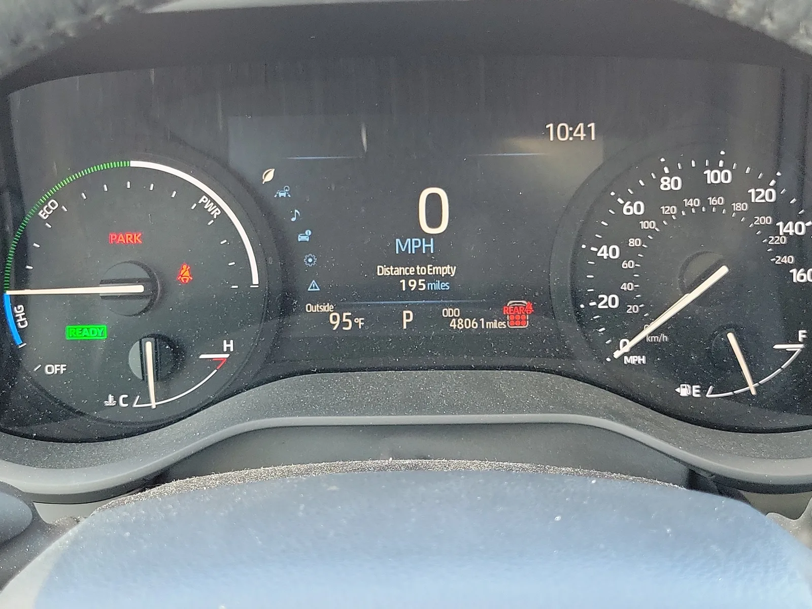 2025 Toyota Sienna XLE photo 13