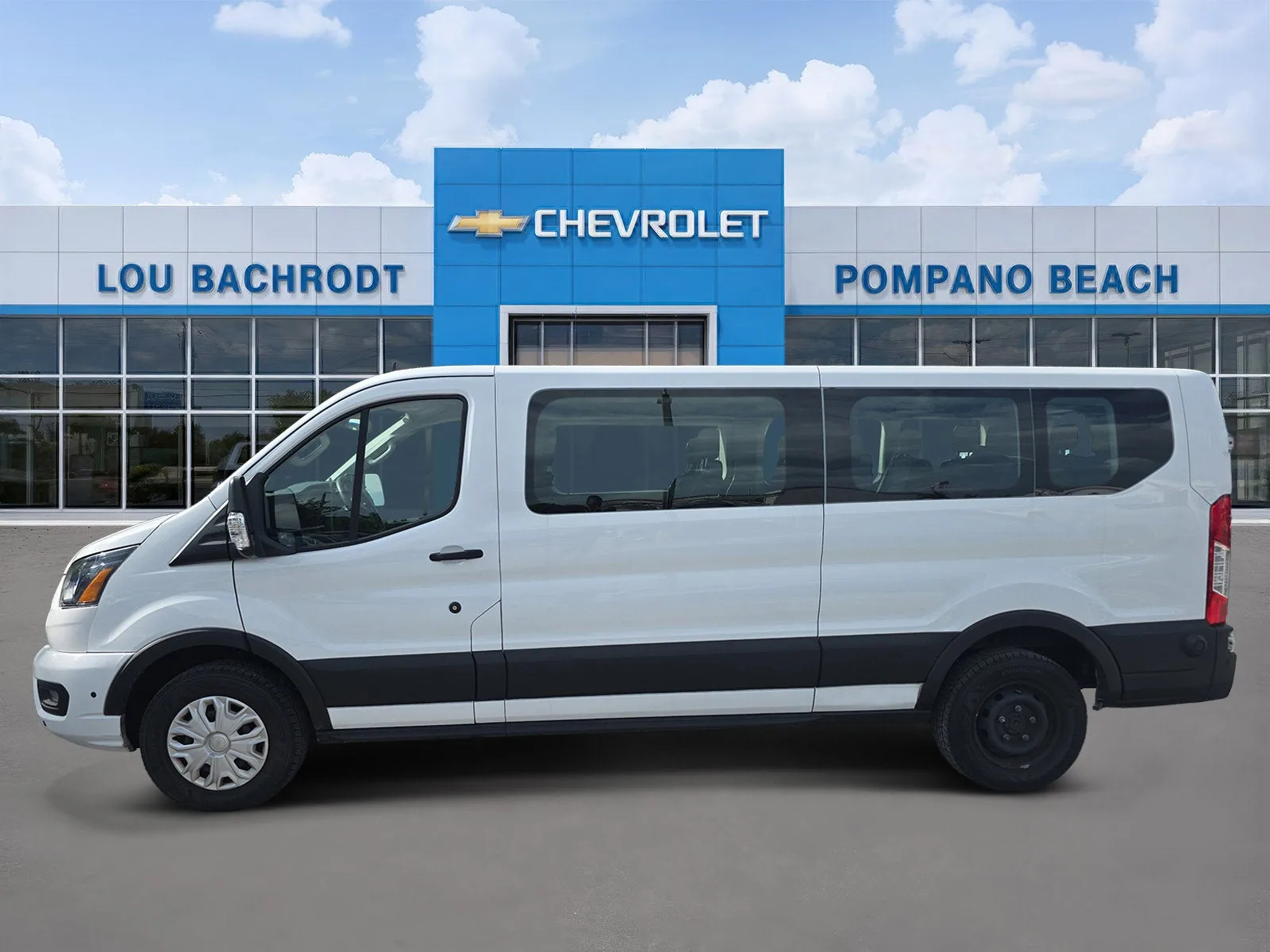 2024 Ford Transit Passenger Wagon XL photo 4