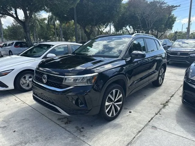 2024 Volkswagen Taos SE photo 23