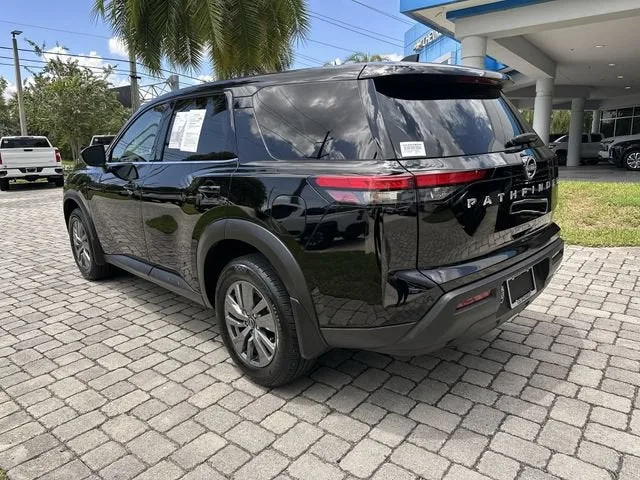 2025 Nissan Pathfinder S photo 34