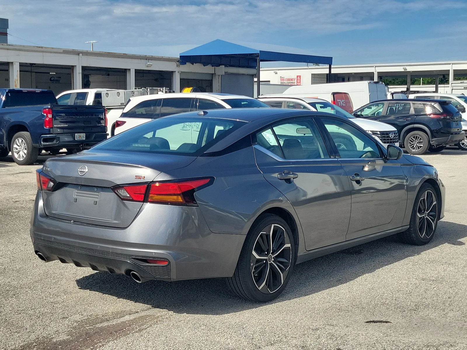 2024 Nissan Altima 2.5 SR photo 5