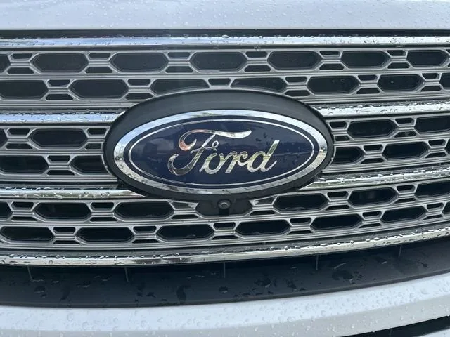 2023 Ford Explorer Limited photo 10