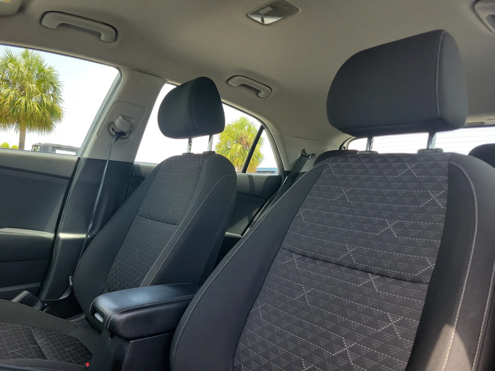 2022 Kia Rio 5-Door S photo 21