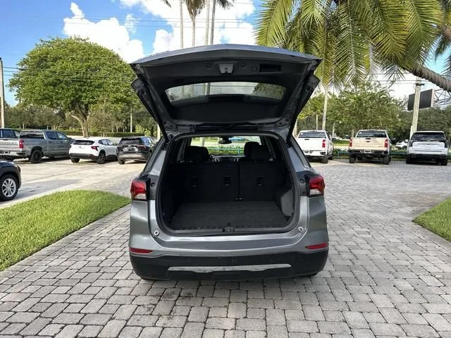 2024 Chevrolet Equinox LT photo 28