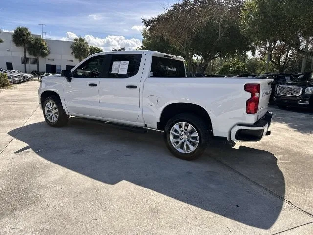 2025 Chevrolet Silverado 1500 Custom photo 33