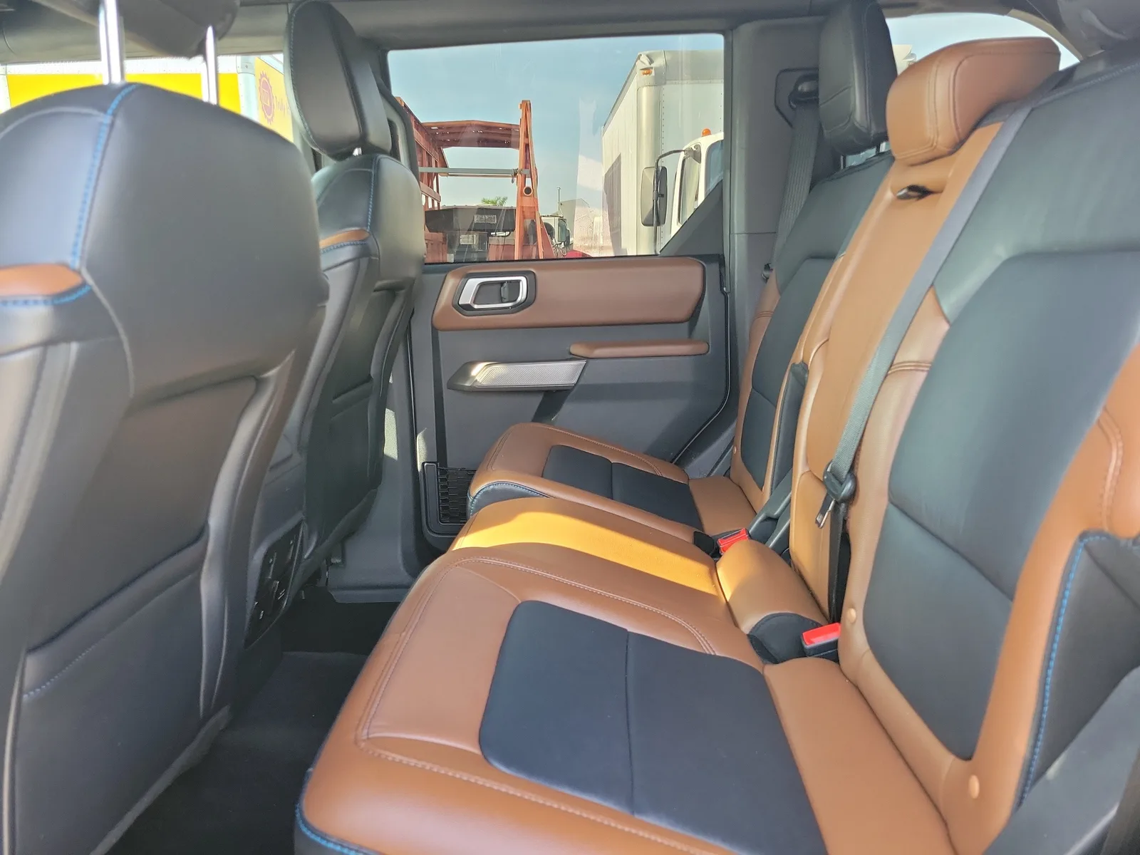 2022 Ford Bronco Base photo 14