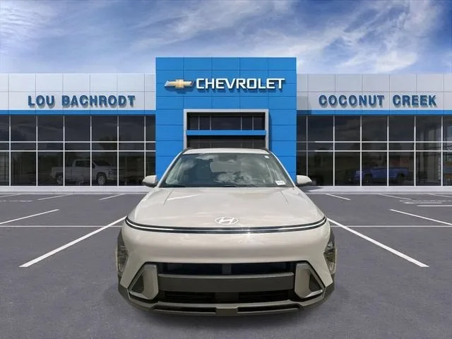 2025 Hyundai Kona SEL photo 3