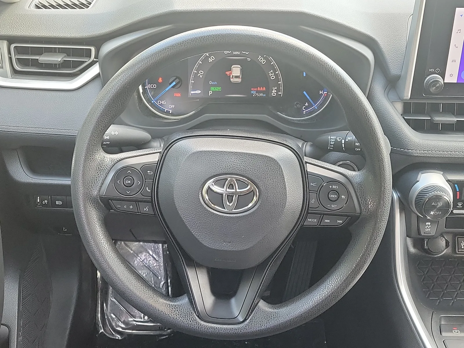 2023 Toyota RAV4 Hybrid XLE photo 19