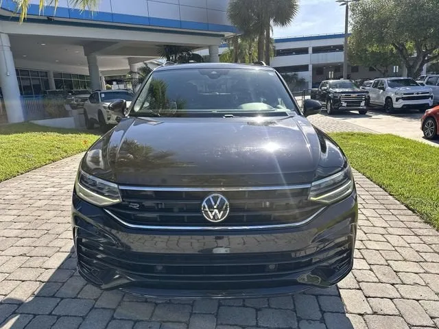 2022 Volkswagen Tiguan SE R-Line Black photo 18
