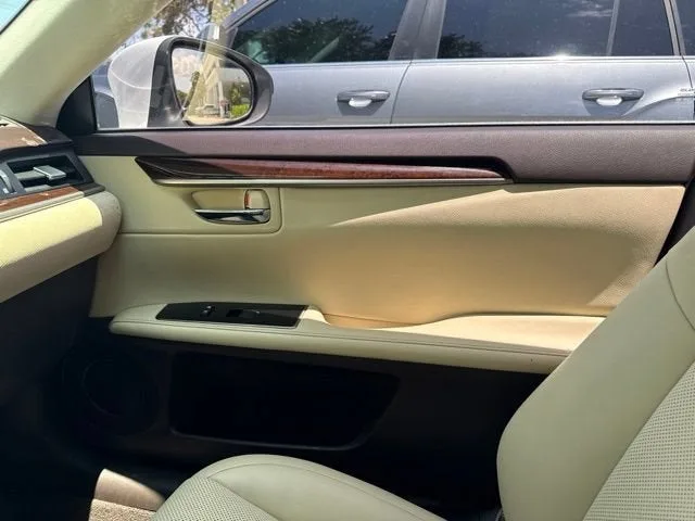 2017 Lexus ES ES 350 photo 12