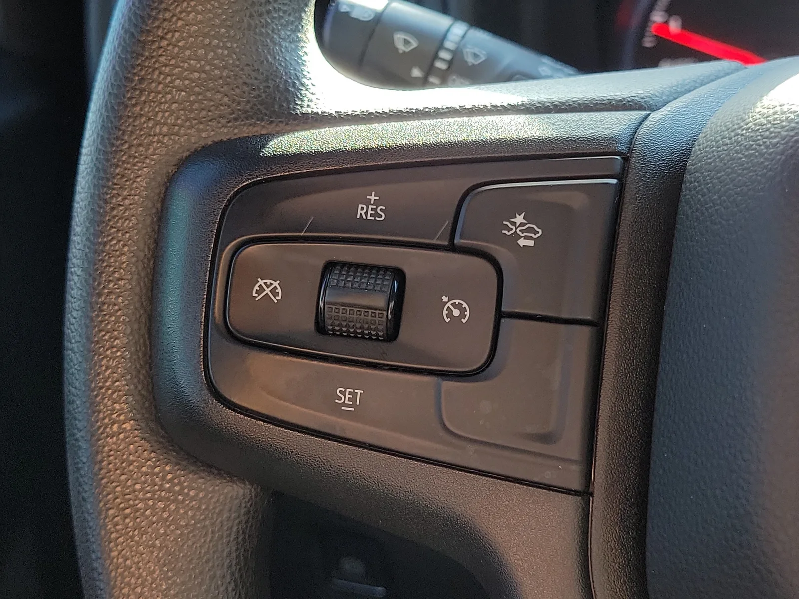 2023 Chevrolet Silverado 1500 Custom photo 25