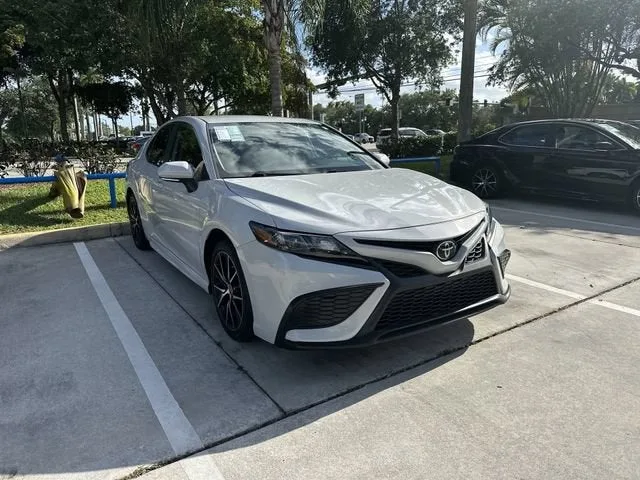 2024 Toyota Camry SE photo 31