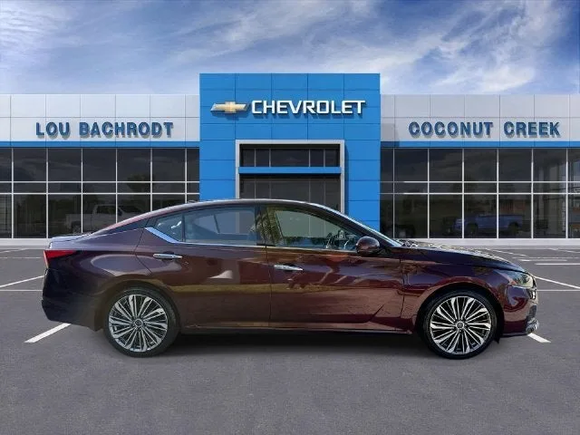 2023 Nissan Altima 2.5 SL photo 9