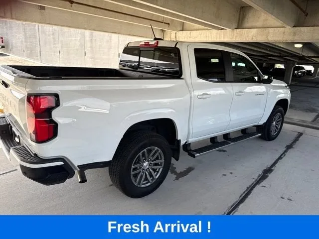 2023 Chevrolet Colorado LT photo 16