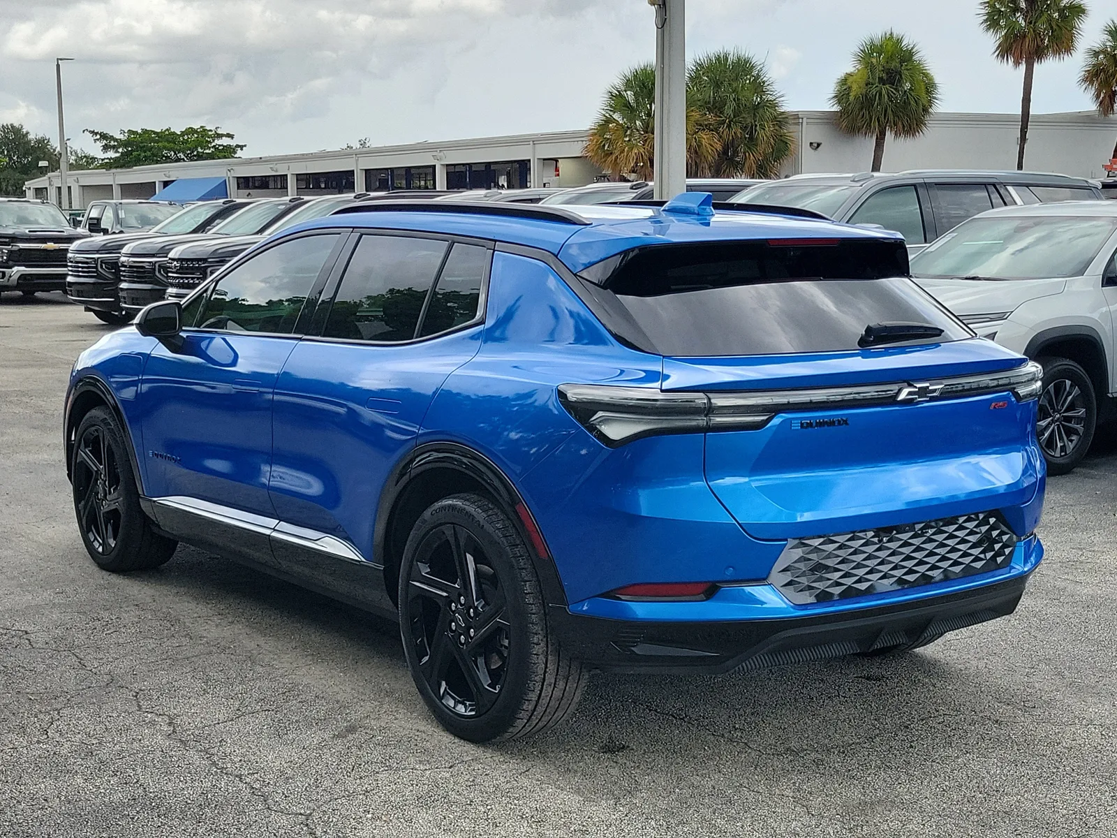2025 Chevrolet Equinox EV RS photo 5