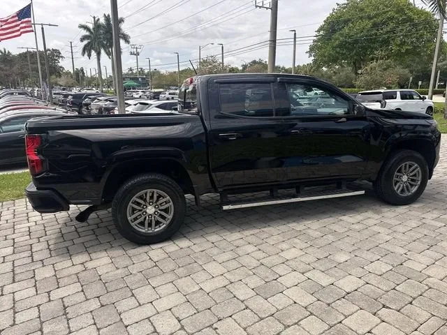 2024 Chevrolet Colorado LT photo 18