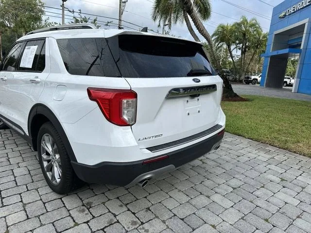 2023 Ford Explorer Limited photo 12