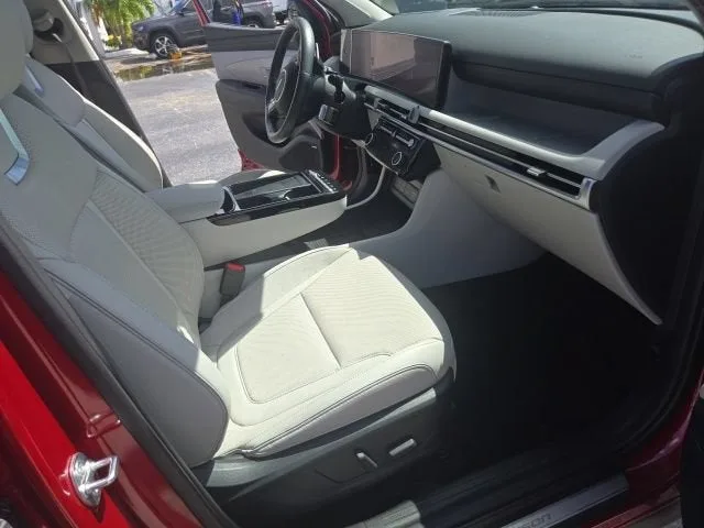 2025 Hyundai Tucson Limited photo 14