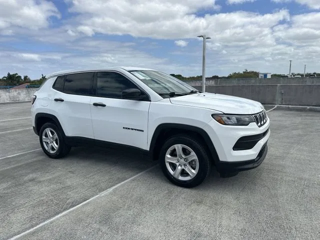 2023 Jeep Compass Sport photo 17