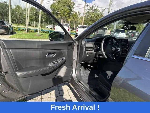 2025 Nissan Sentra SV photo 22