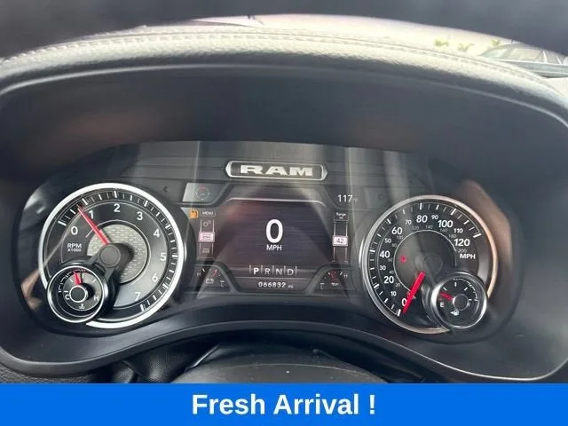 2023 RAM 1500 Laramie photo 4