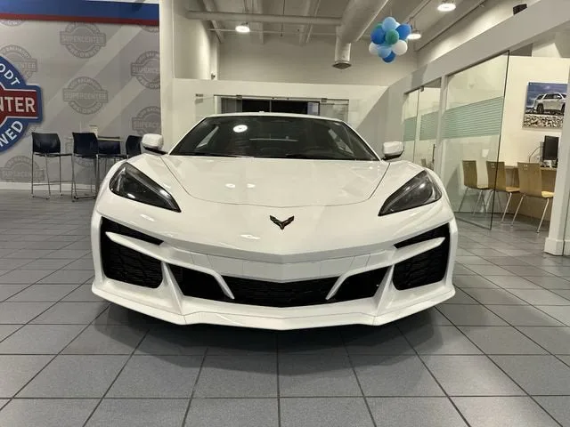 2025 Chevrolet Corvette E-Ray 1LZ photo 18