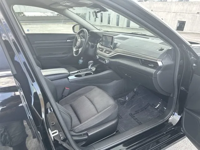 2024 Nissan Altima 2.5 SV photo 29