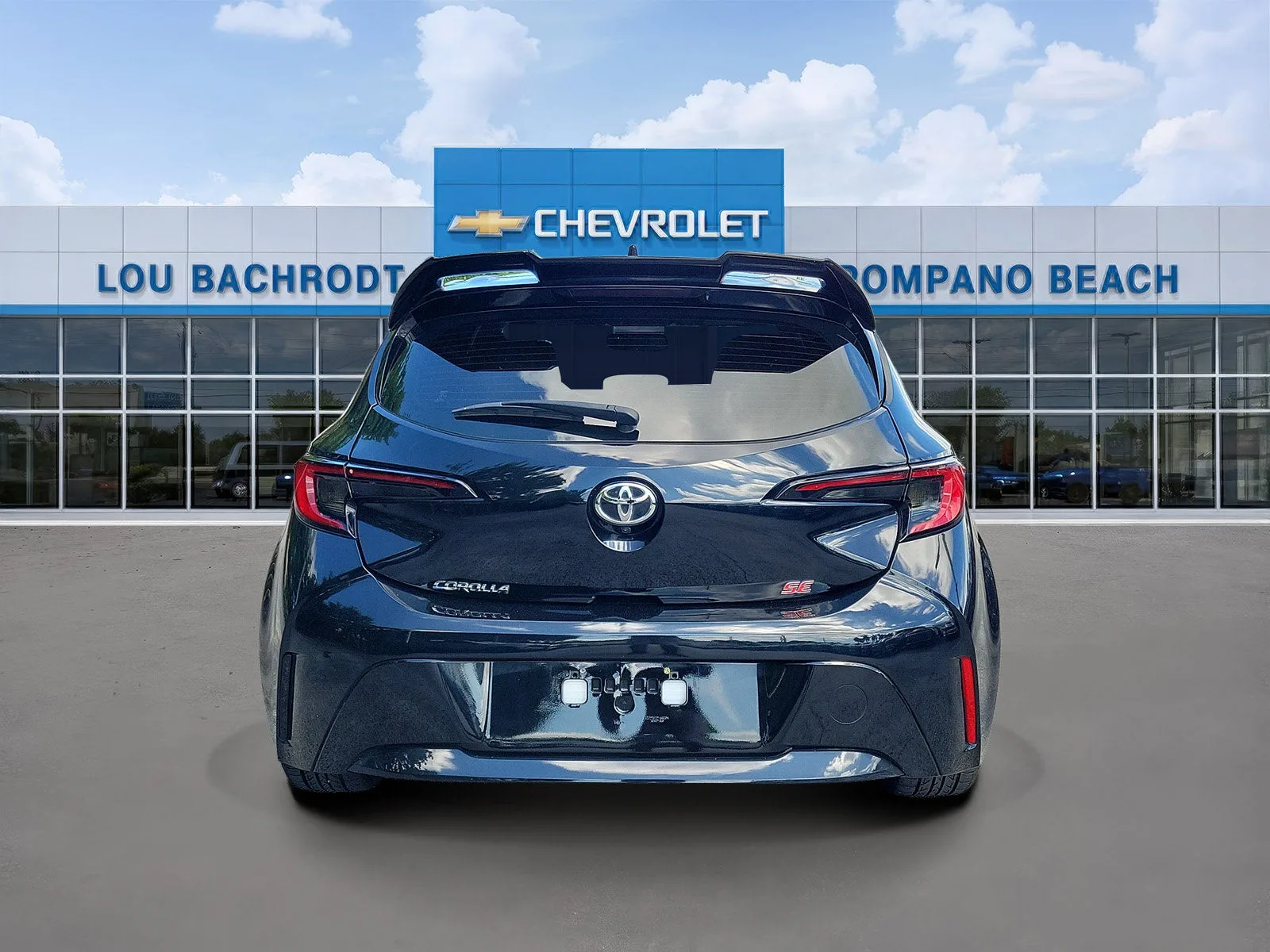 2025 Toyota Corolla Hatchback SE photo 4
